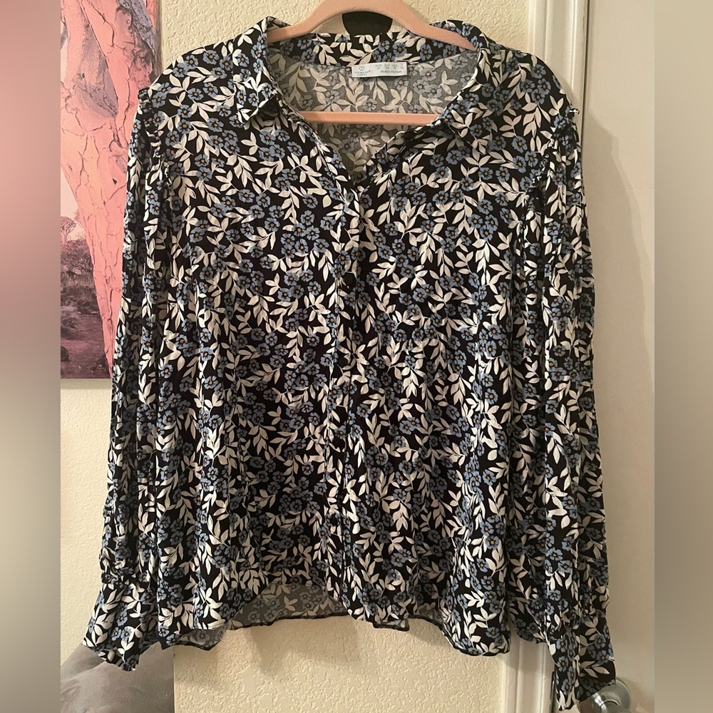 Primark Cares Plus Size Womens Floral Blue and White Top size 16 pre-owned
